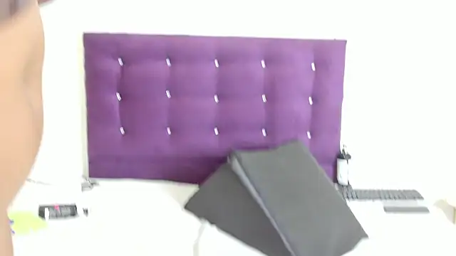 yourwife_anna webcam