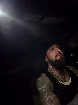 Beardedtattood webcam