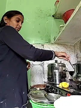 Webcam Model (Hotty-Nidhi)  is live.Free join now!