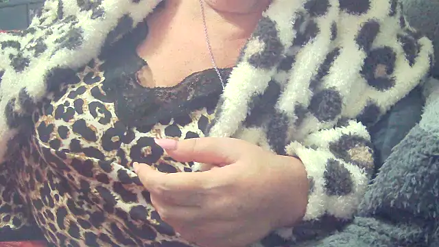 Playful_MILF_Demi webcam