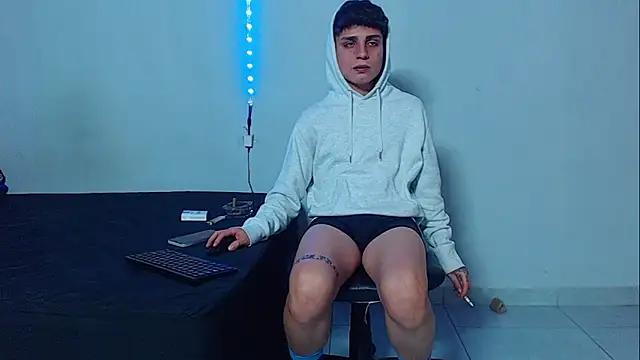 mikecoper_23 - Mikecoper_23's free webcam - UK Sex Cams