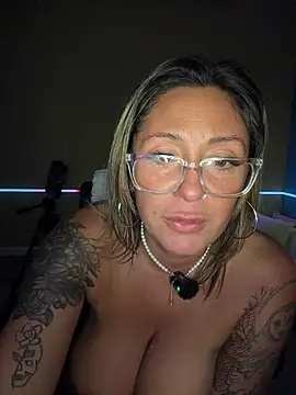 bossyroxy84 webcam