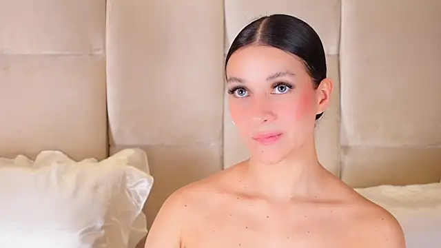 kirakayleigh1 (F young) - Each one of you makes my goal shine.👑