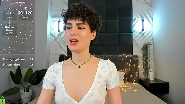 Adeline_Perle webcam