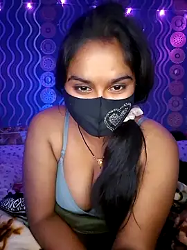 Sweet-Maddlina webcam