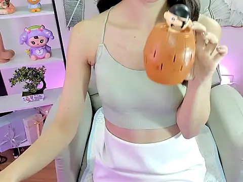 mix-miumiu - Mix-MiuMiu's free webcam