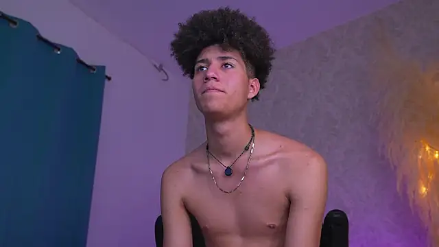Afro_god_ webcam
