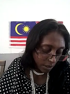 mamakarma1403 webcam