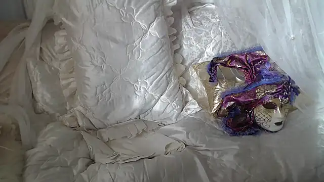 Mia-Montal777 webcam