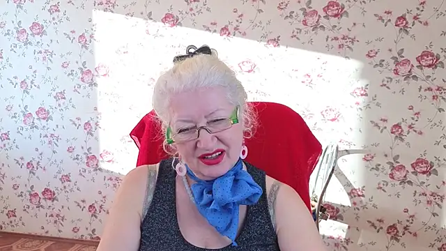 Maya_Mayflower webcam