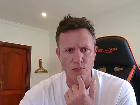 TroyDieselXXX webcam