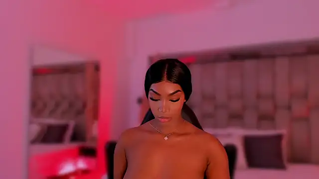 ChaynnaCooper webcam