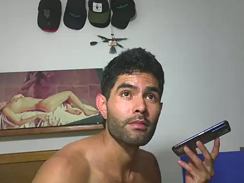 hideonbush051 webcam