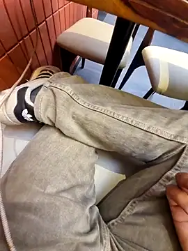 YoursThickDick webcam