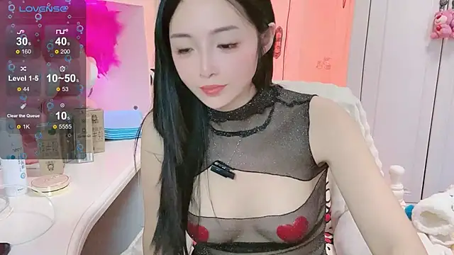 ya-ya- (F young) - 足交3分钟