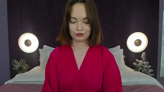 kiraholli - KiraHolli's free webcam - UK Sex Cams