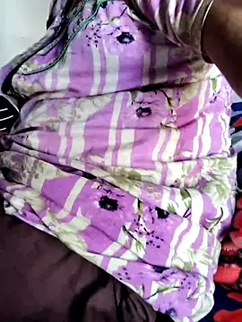 Webcam Model (Tamilrojanew) is live