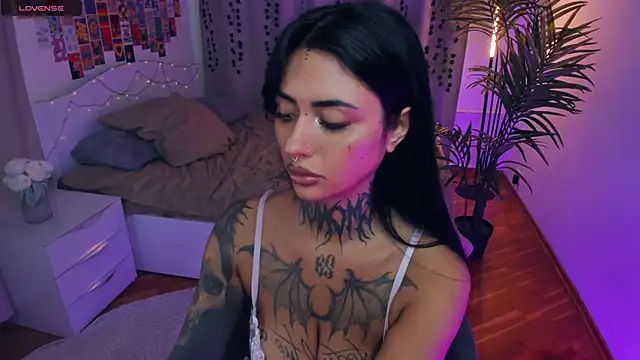 CharimgSabrina webcam