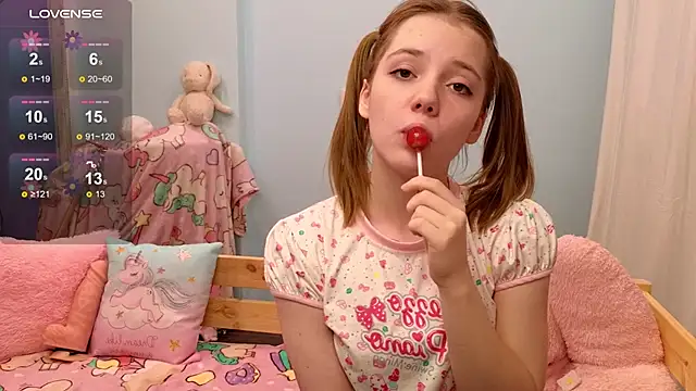 PrincessLittleKiki webcam