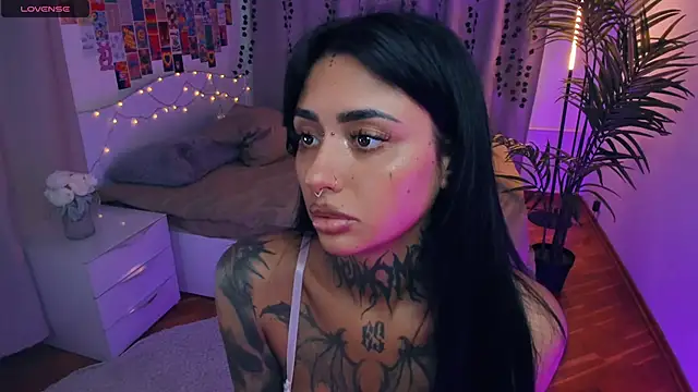 CharimgSabrina webcam