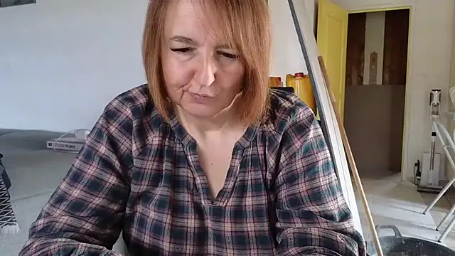 sandcoq (F milf) - Deshabille moi