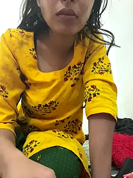 Sexykhushi041 Live Webcam on Stripchat