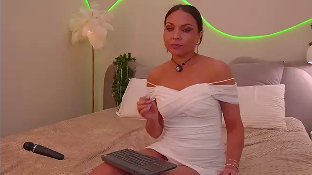 nicole_space - Nicole_Space's free webcam