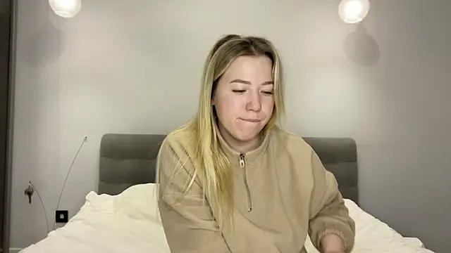 embersweetbunny - Embersweetbunny's free webcam