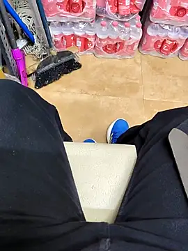 desi_alpha_boy webcam