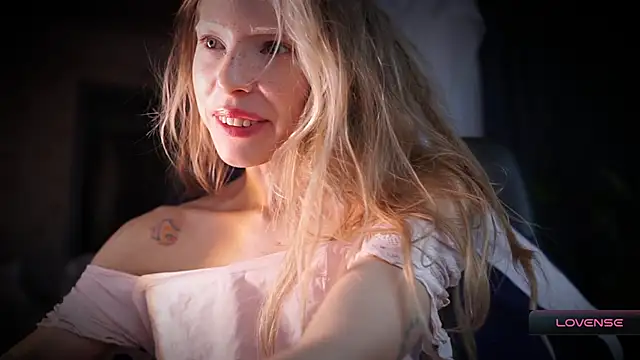 _Phantom_thread_ webcam