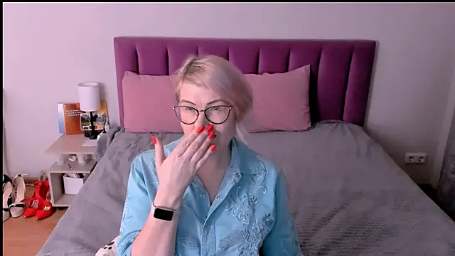 sabrinamacmarren webcam