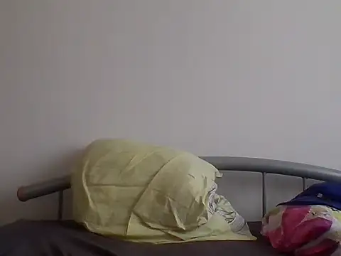 hugecock4u1990 webcam