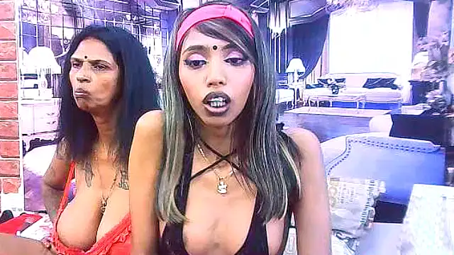 IndianSexySlender webcam