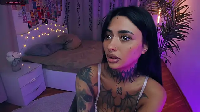 CharimgSabrina webcam