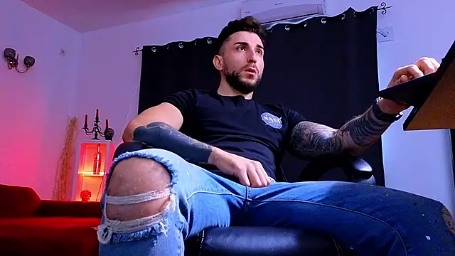 MightyAaron66 webcam