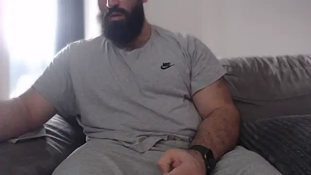 hugemachohandsome's live cam