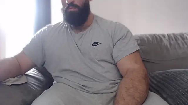 hugemachohandsome's live cam