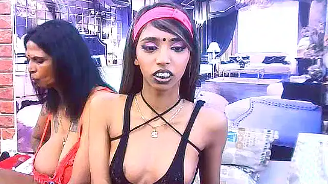 IndianSexySlender webcam