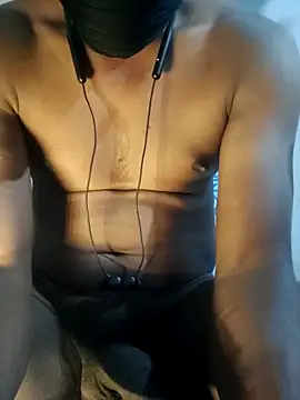 jordipolla9inchesplus (M young) - Hot cum on belly