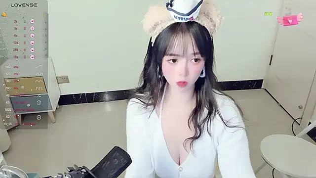 anana- - Anana-'s free webcam - UK Sex Cams