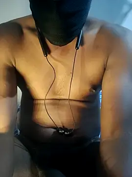 Jordipolla9inchesplus webcam