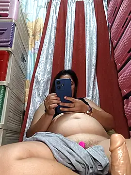 sweetchubbymommy_02 - SweetChubbyMommy_02's free webcam