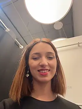 dollytall (F teen) - Spread pussy close to cam in store