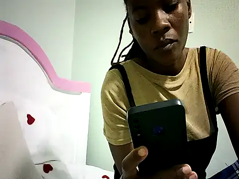 pierra77 - Pierra77's free webcam