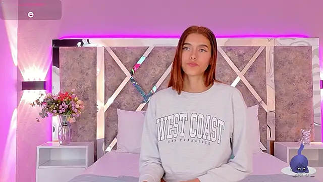 CarolinaaGomezz webcam stripchat model stream image