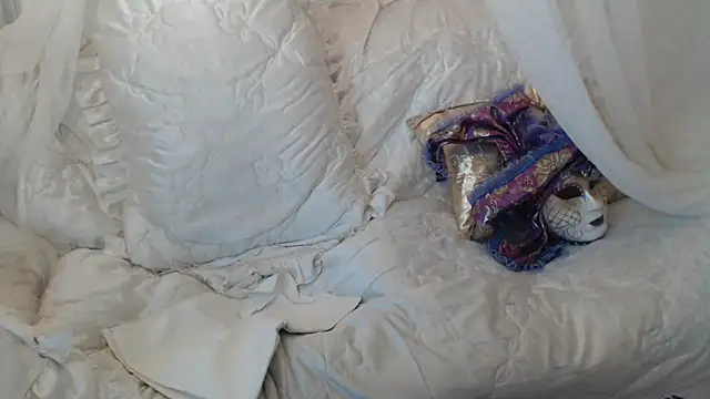 Mia-Montal777 webcam