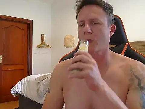 TroyDieselXXX webcam