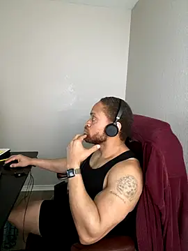 fathero1time (M mature) - Every 3000 tokens I bust a good nut!