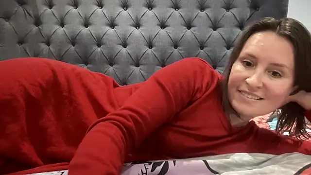 eatmypie69 - Eatmypie69's free webcam - UK Sex Cams