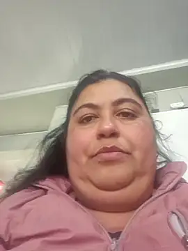 Webcam Model (curvy_diva_)  is live.Free join now!